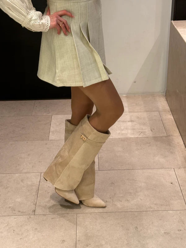 IT Girl Boots With Lock