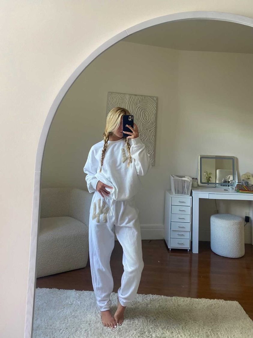 NY Sweater + FREE joggers