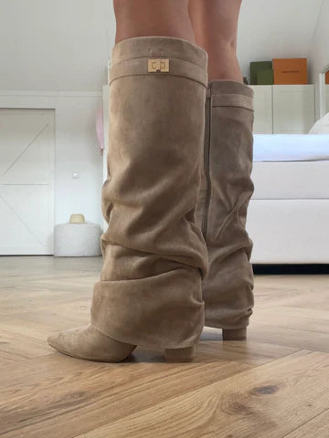 IT Girl Boots With Lock