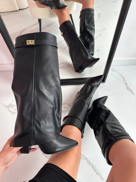 IT Girl Boots With Lock