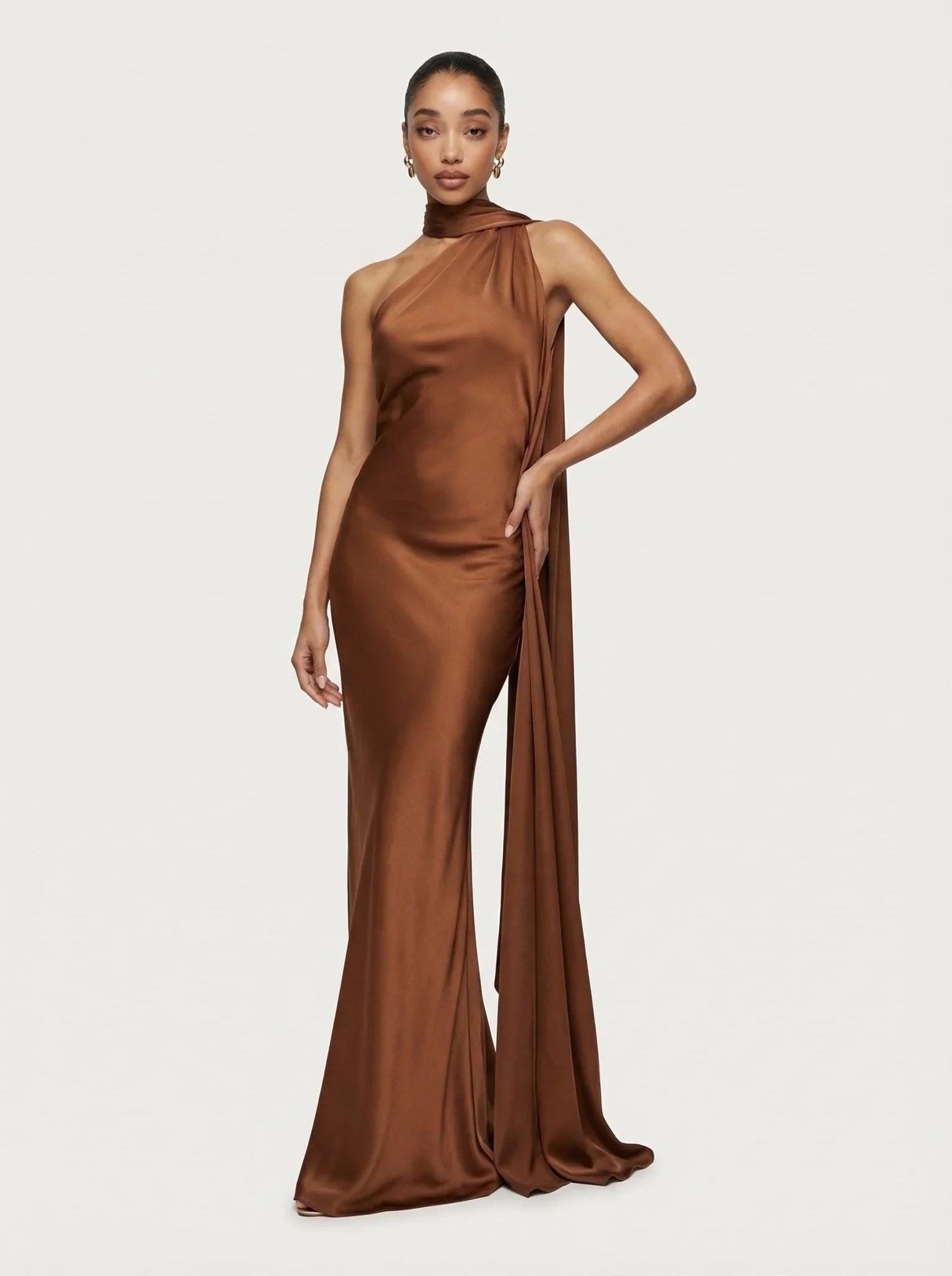 Clara Elegant Maxi Dress