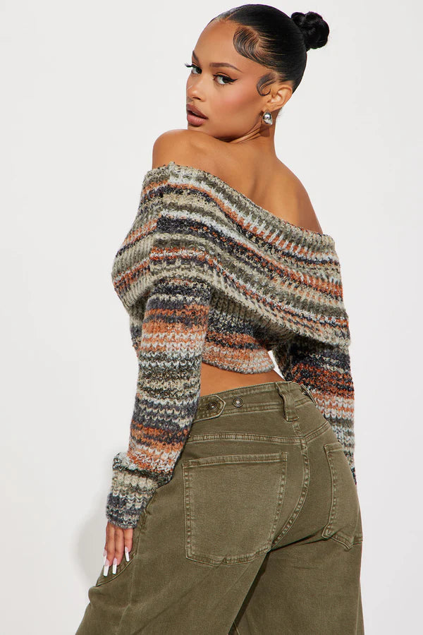 Esra Off Shoulder Sweater