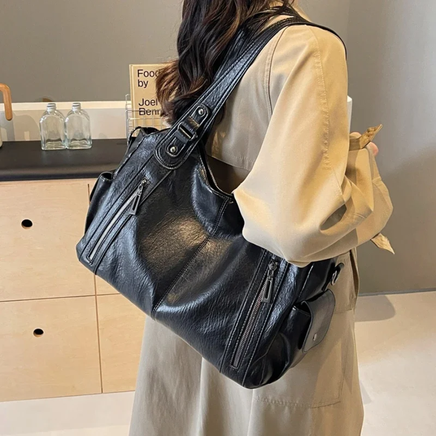 Essential Shoulder Bag LOUVELLI