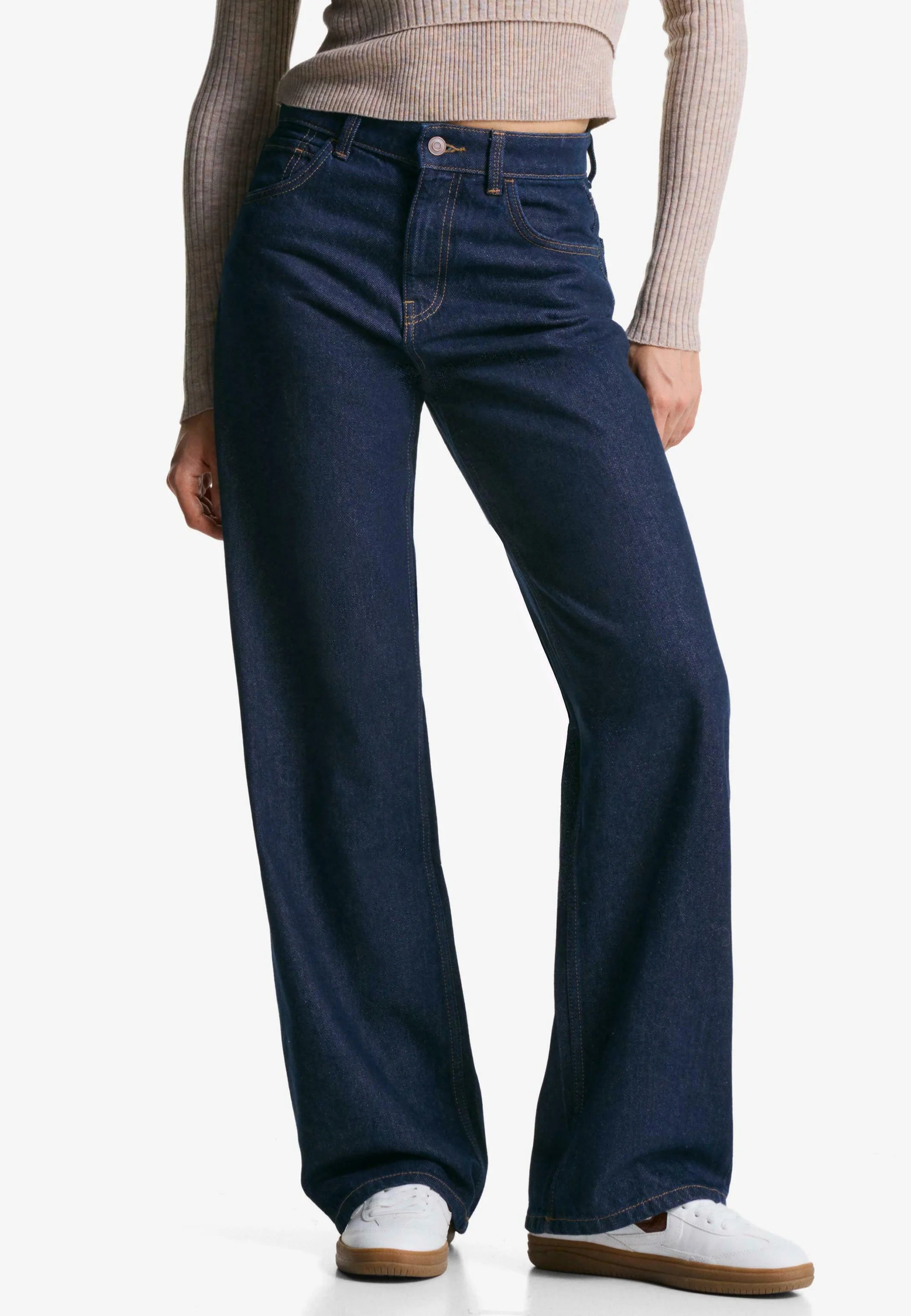 Laura Wide Straight Leg Jeans