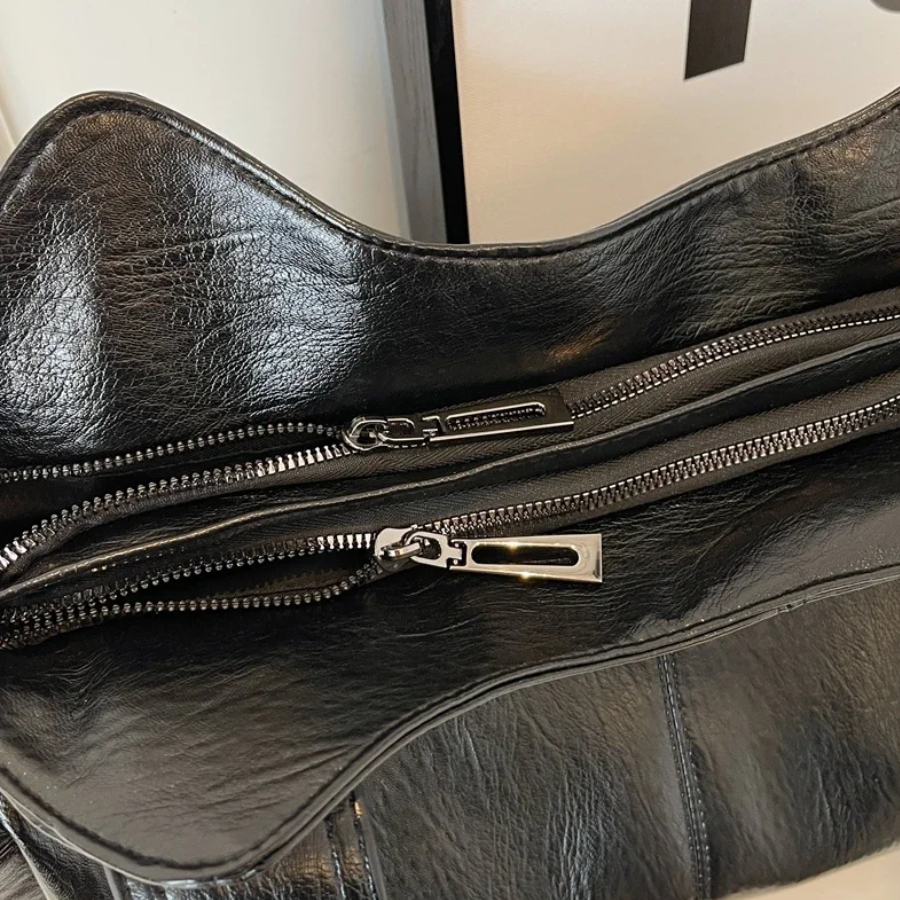 Essential Shoulder Bag LOUVELLI