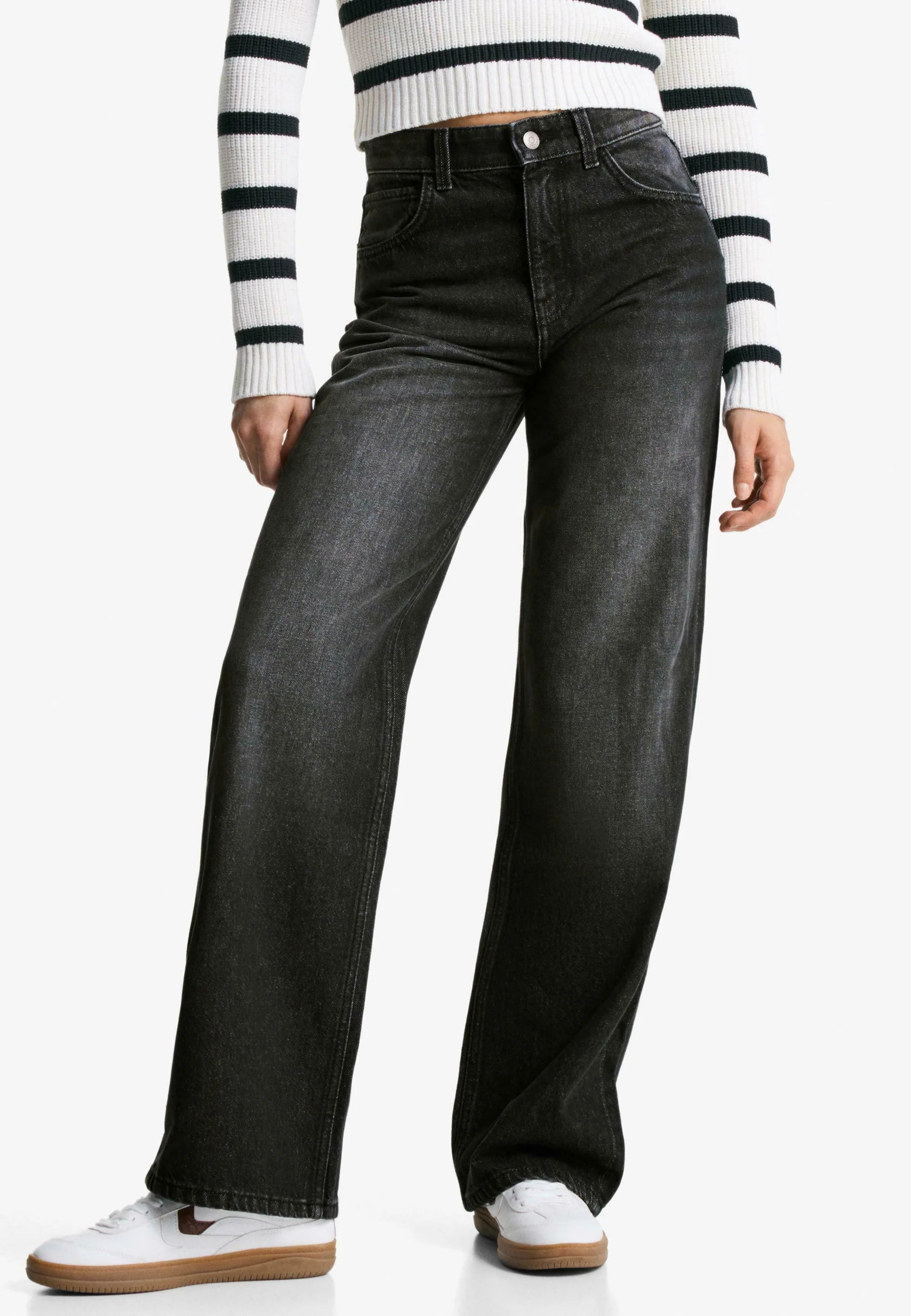 Laura Wide Straight Leg Jeans