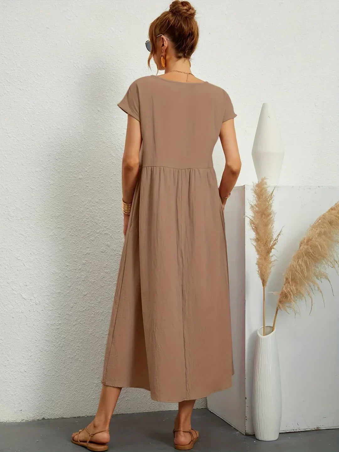 Lydia Elegant Midi Dress