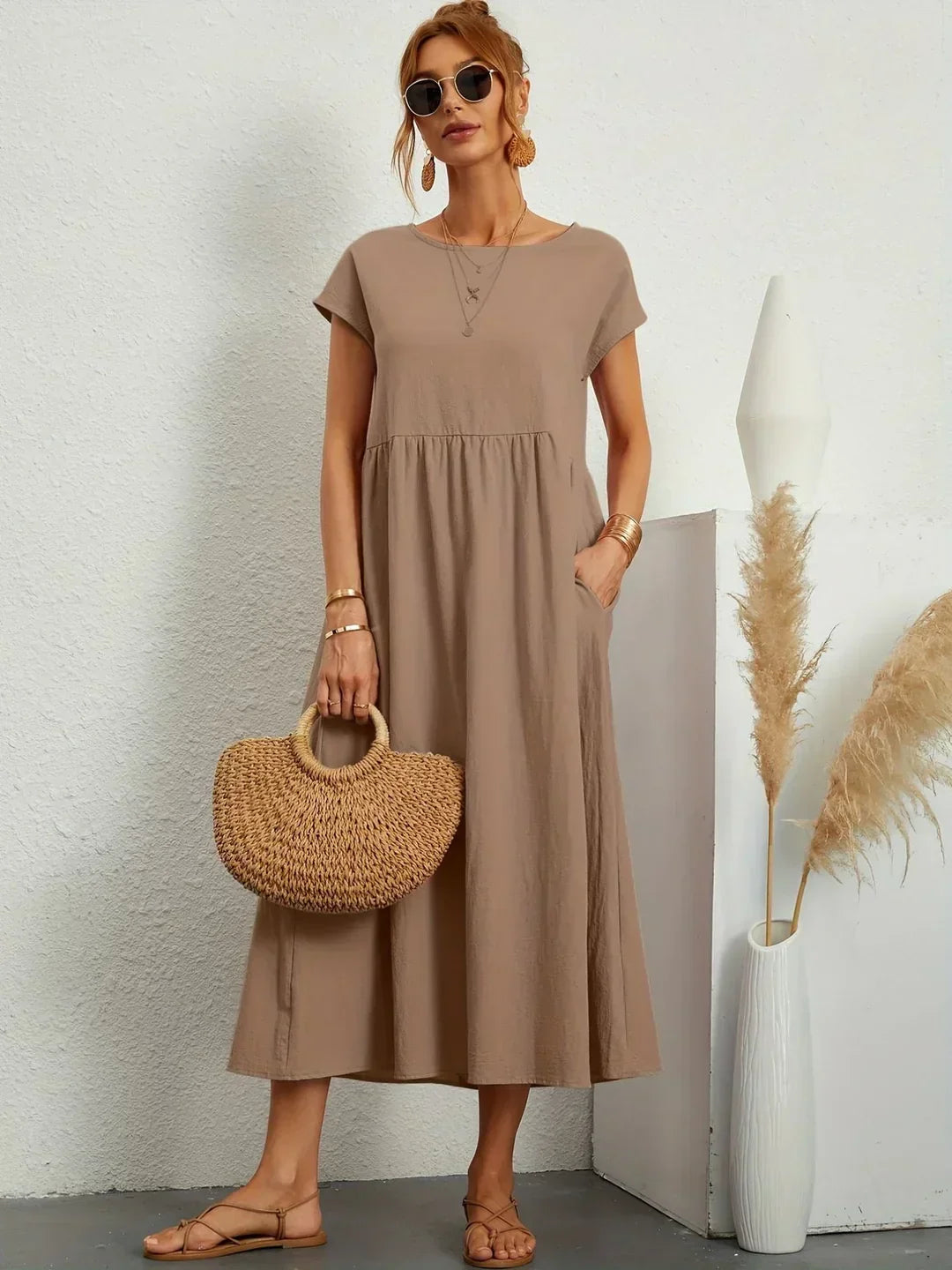 Lydia Elegant Midi Dress