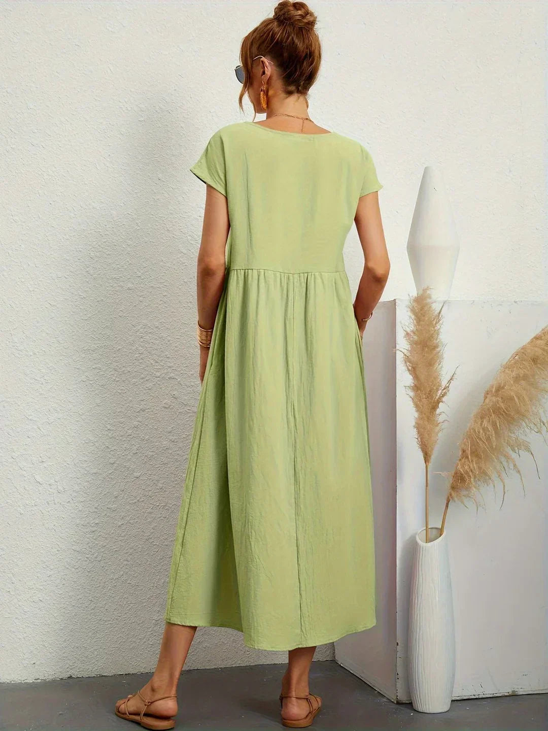 Lydia Elegant Midi Dress
