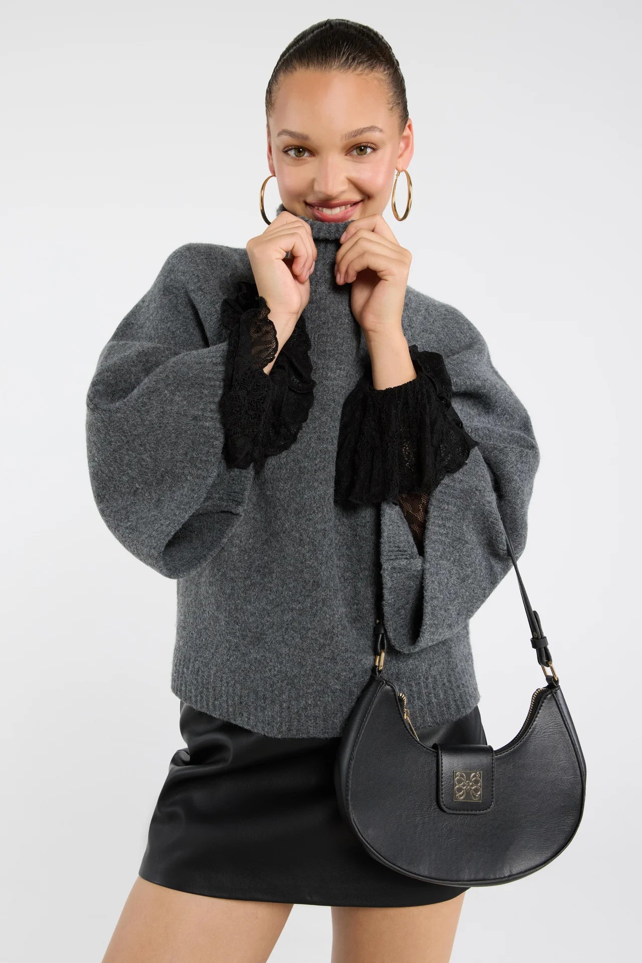 Tia Raglan Sleeve Pullover