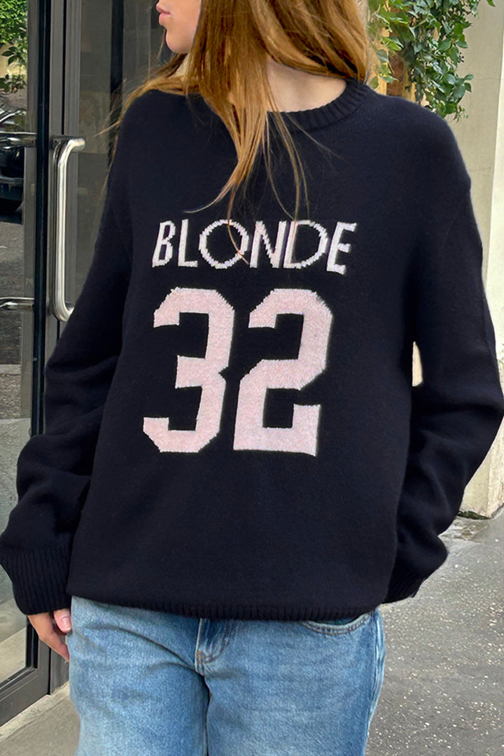 Blonde &amp; Brunette Sweater 1+1 FREE