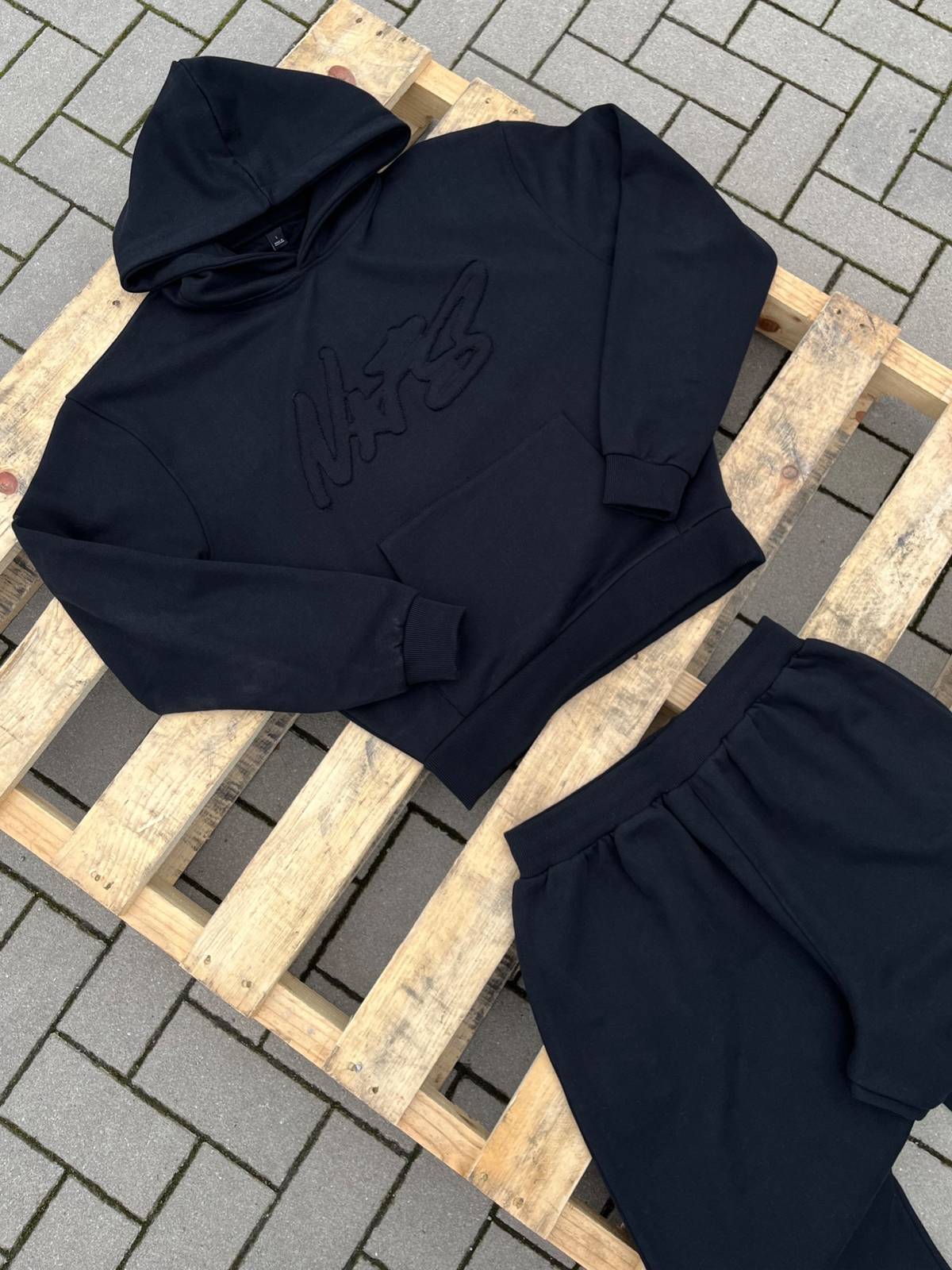 NOFS Hoodie™ + GRATIS Joggers - LOUVELLI